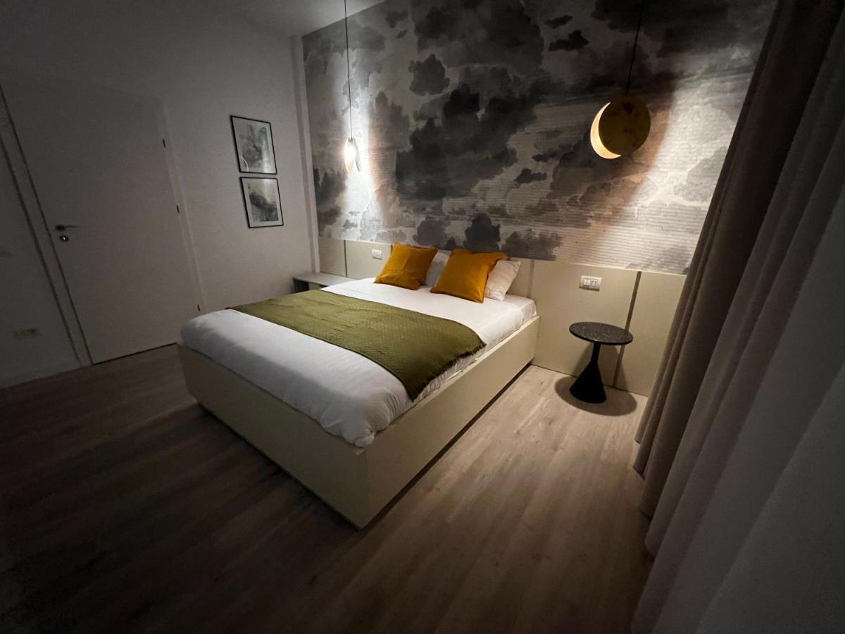 Four Bedroom Apartment, Old Town Bucarest Extérieur photo